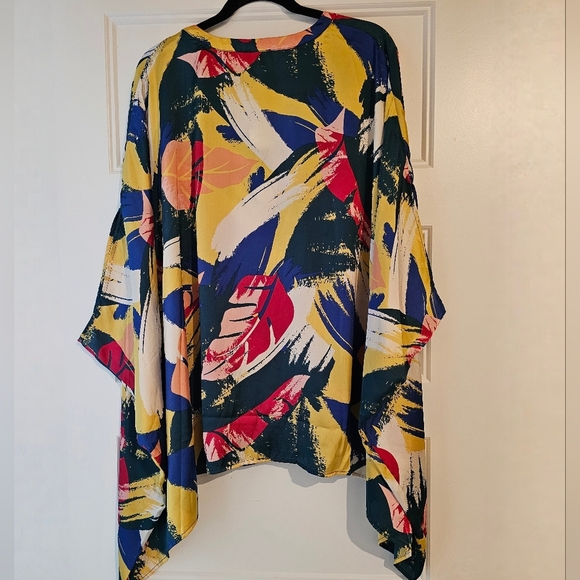 New ODDY Colorful Abstract Women's Poncho Top Sz 3X - Picture 4 of 6
